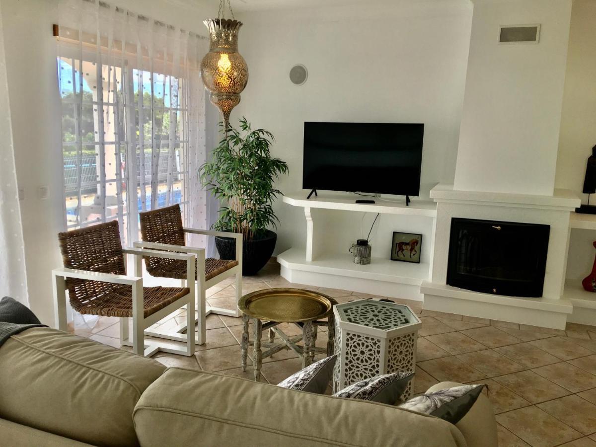 Villa Med - Private Pool, Garden, Sun All Day, Stunning Views البوفيرا المظهر الخارجي الصورة